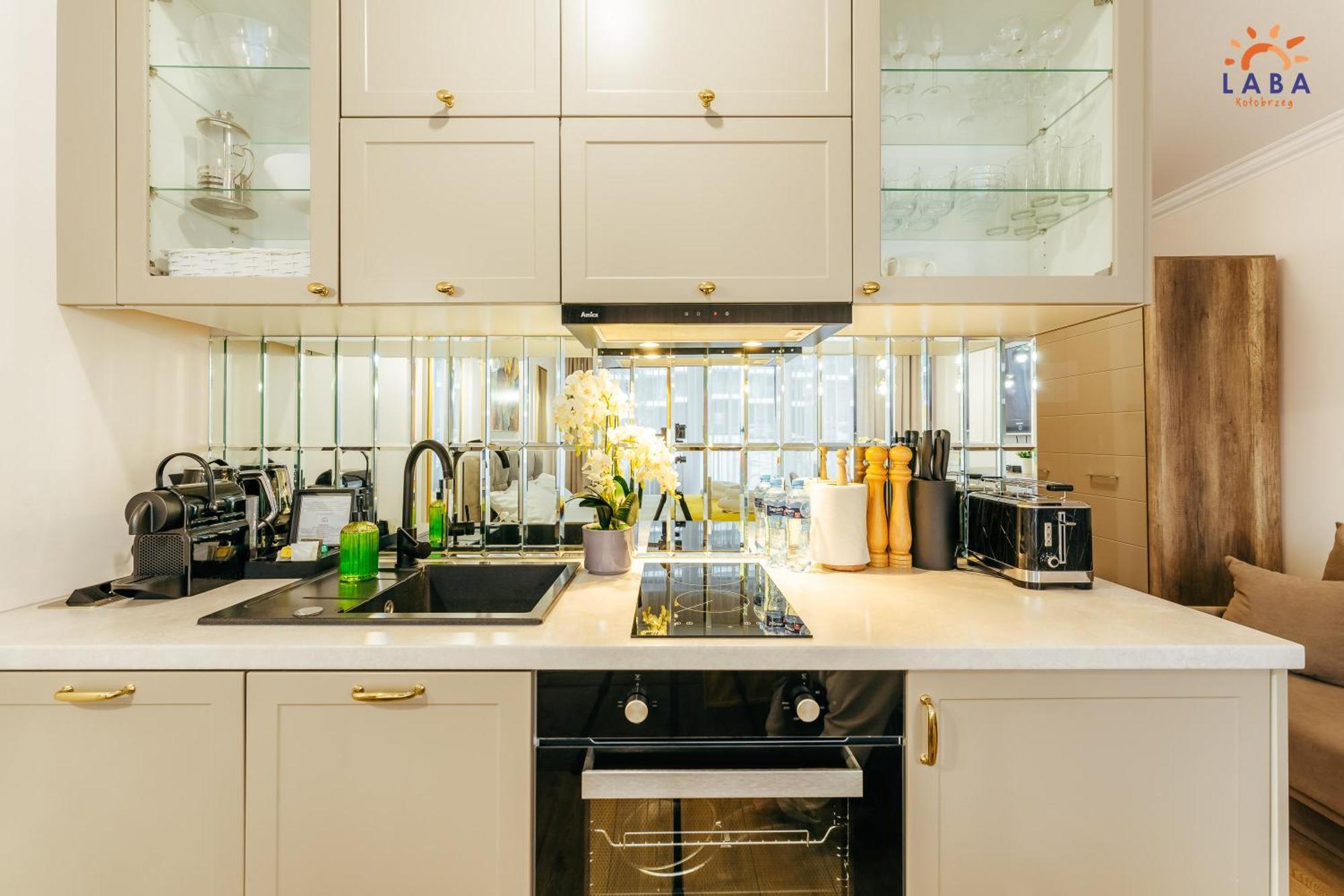 Laba Kolobrzeg Apartamenty Kasprowicza 20Ab Extérieur photo